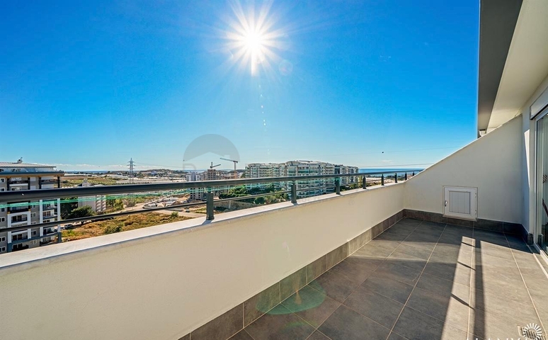 Spacious furnished 3+1 apartment in a modern residential complex in Avsallar