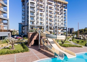 Spacious furnished 3+1 apartment in a modern residential complex in Avsallar