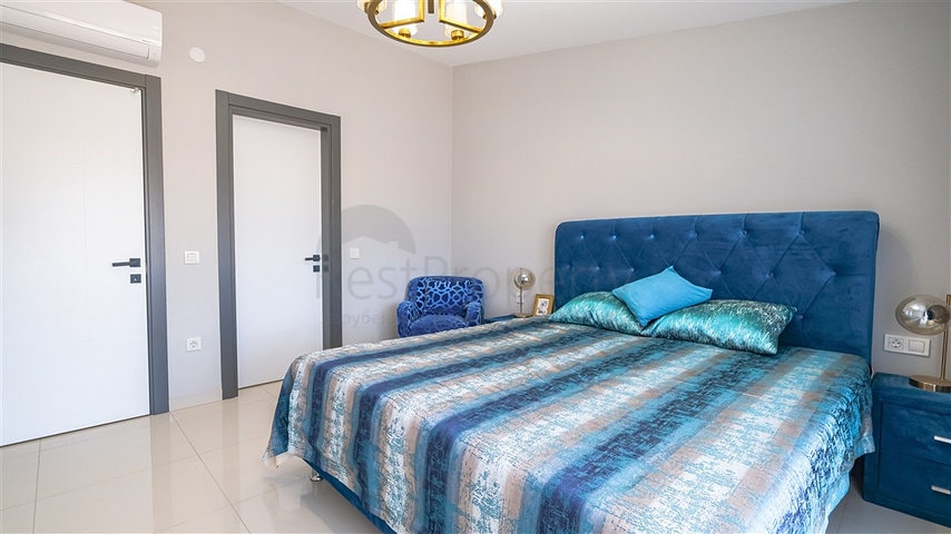 Penthouse with sea view in a picturesque part of Kargicak