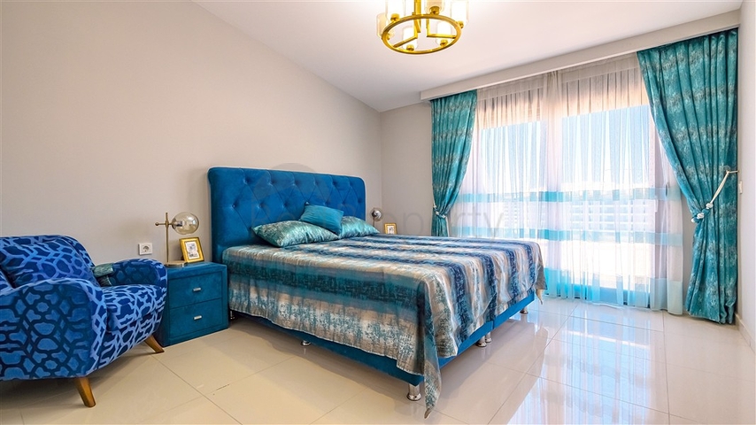 Penthouse with sea view in a picturesque part of Kargicak