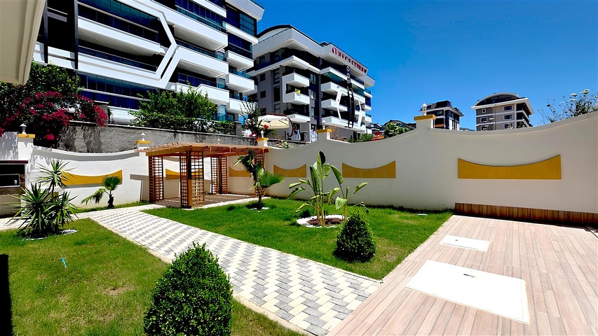 Spacious apartment with sea view in a picturesque area of Alanya Spacious apartment with sea view in a picturesque area of Alanya