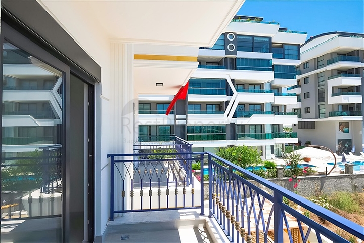 Spacious apartment with sea view in a picturesque area of Alanya Spacious apartment with sea view in a picturesque area of Alanya