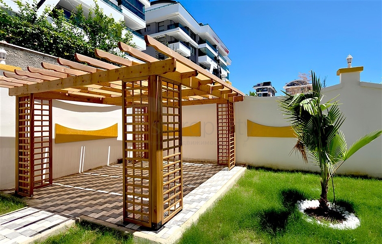 Spacious apartment with sea view in a picturesque area of Alanya Spacious apartment with sea view in a picturesque area of Alanya
