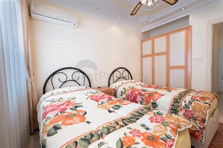 Cozy furnished 2+1 apartment near the beach in Tosmur area