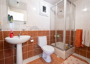 Cozy furnished 2+1 apartment near the beach in Tosmur area