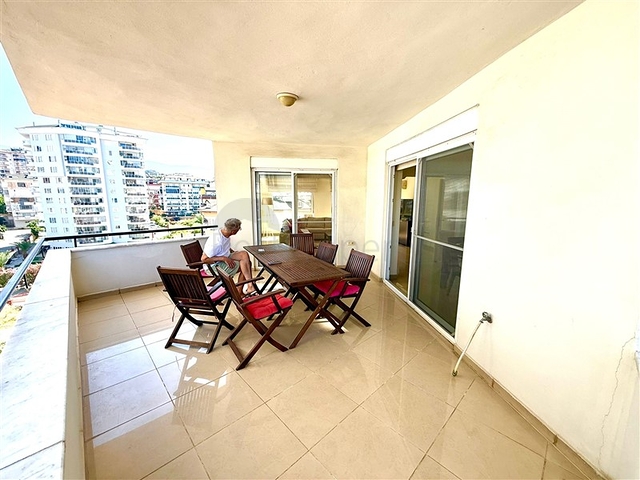 Comfortably furnished 2+1 apartment in a well-maintained residential complex in the Cikcilli area