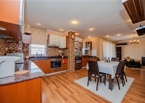 Spacious 5+1 Sea-View Apartment in Tosmur, Alanya – 250 m²