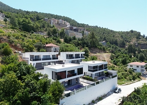Modern 3+1 villa with panoramic sea views in Bektash area