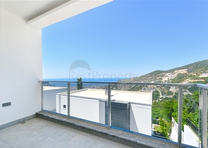 Modern 3+1 villa with panoramic sea views in Bektash area