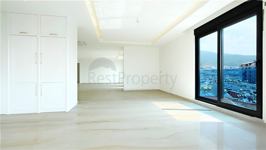 Sea-View 5+1 Apartment in Alanya Center – 325 m², New Complex