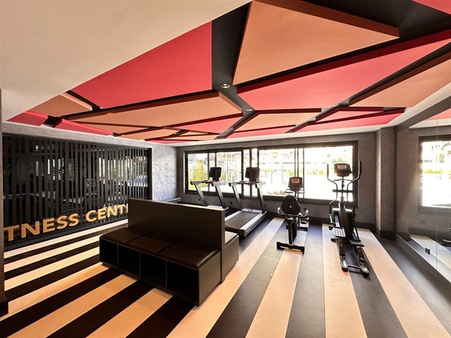 Sea-View 5+1 Apartment in Alanya Center – 325 m², New Complex