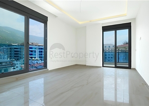 Sea-View 5+1 Apartment in Alanya Center – 325 m², New Complex