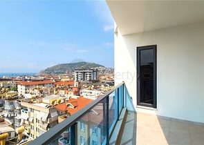 Sea-View 5+1 Apartment in Alanya Center – 325 m², New Complex