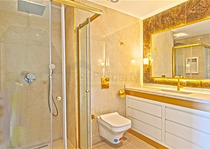 Sea-View 5+1 Apartment in Alanya Center – 325 m², New Complex