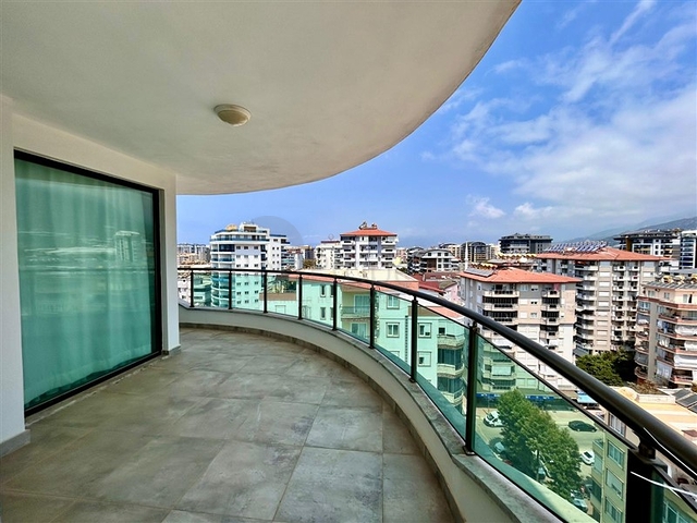 1+1 apartment in Mahmutlar district