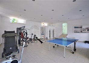 Spacious furnished 2+1 apartment in a well-maintained residential complex with rich infrastructure