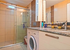 Spacious furnished 2+1 apartment in a well-maintained residential complex with rich infrastructure