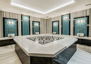 Modern apartment with a garden by the sea in a picturesque area