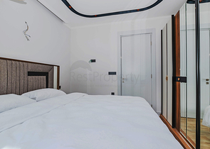 Modern apartment with a garden by the sea in a picturesque area