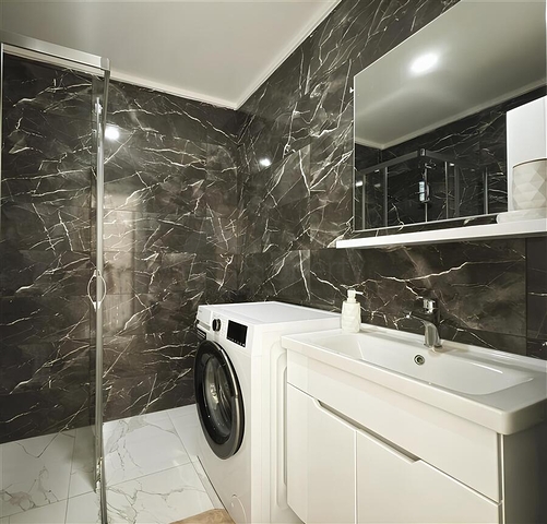 Furnished 1+1 Apartment in Cleopatra, Alanya – 52 m², Near Beach