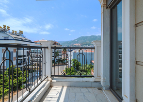 Spacious 4+1 penthouse with rich infrastructure in the heart of Oba district