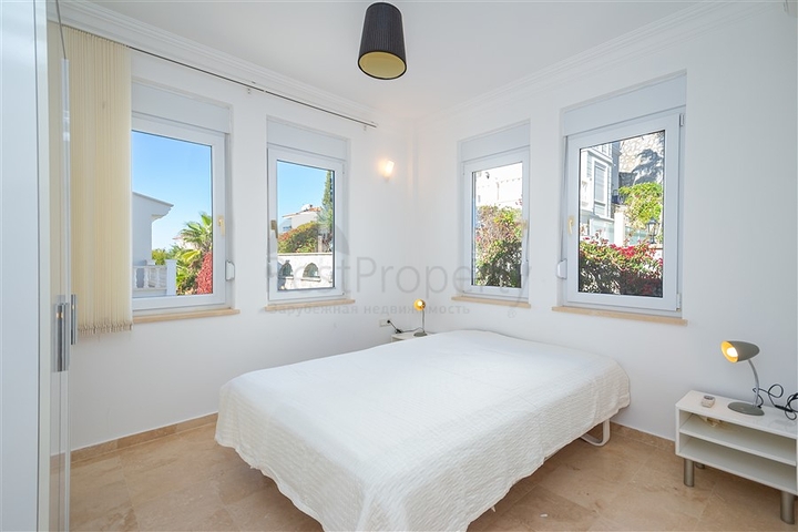 Luxury villa with sea view in the prestigious Konalki area