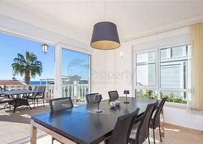 Luxury villa with sea view in the prestigious Konalki area