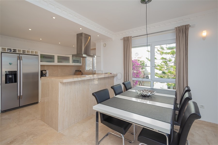 Luxury 4+1 Villa with Sea View in Konaklı, Alanya – 400 m from Beach