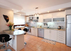 Furnished 2+1 Apartment for Rent in Oba, Alanya – Near the Beach