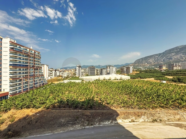 Furnished 1+1 Apartment in Mahmutlar, Alanya – Sea-View & Rich Facilities