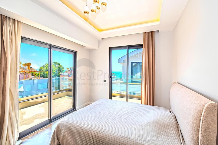 Panoramic Sea-View 4+1 Penthouse in Alanya Center – 155 m²