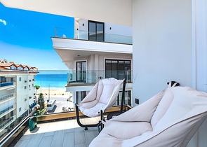 Panoramic Sea-View 4+1 Penthouse in Alanya Center – 155 m²