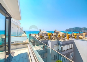 Panoramic Sea-View 4+1 Penthouse in Alanya Center – 155 m²