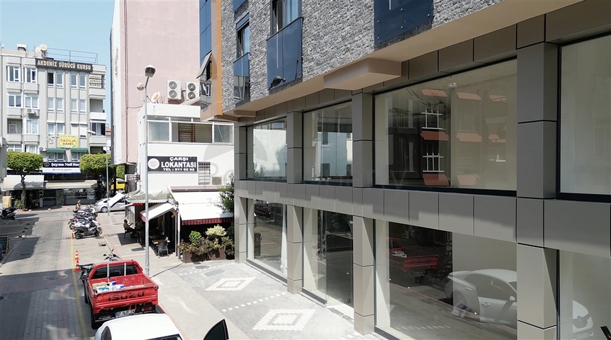 Prime 345 m² Commercial Space in Alanya Center – New Complex