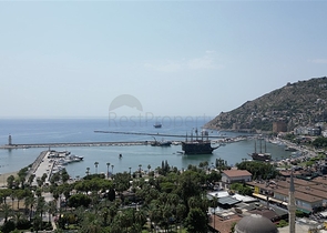 Prime 345 m² Commercial Space in Alanya Center – New Complex