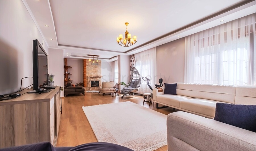 Spacious 5+1 Garden Duplex in Oba, Alanya – 220 m², Furnished