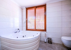 Spacious 5+1 Garden Duplex in Oba, Alanya – 220 m², Furnished