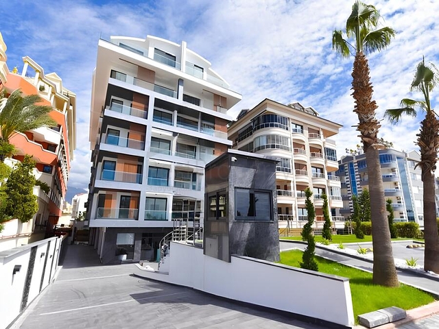 Modern 2+1 Apartment in Oba, Alanya – 20 m to Sea, 87 m²