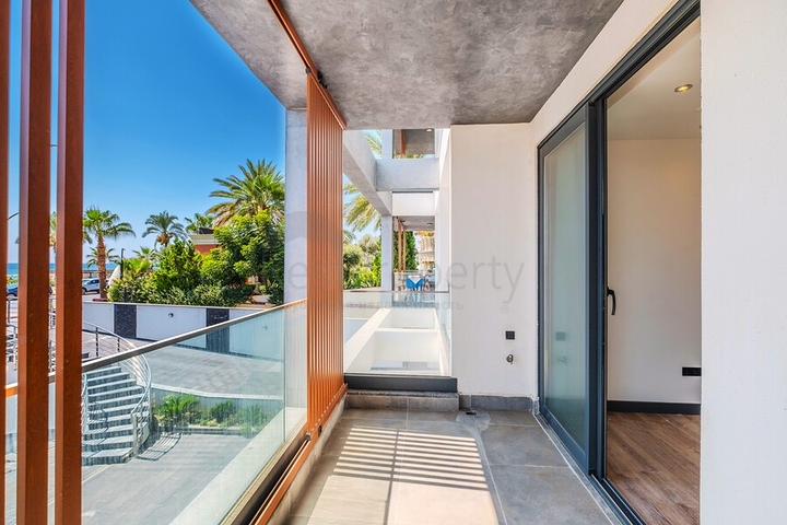 Modern 2+1 Apartment in Oba, Alanya – 20 m to Sea, 87 m²