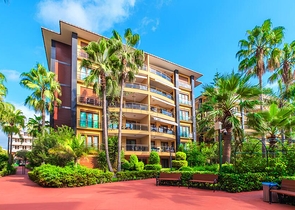 Spacious 3+1 apartment with separate kitchen by the sea in the center of Alanya