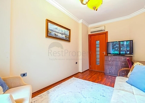 Spacious 3+1 apartment with separate kitchen by the sea in the center of Alanya