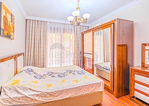 Spacious 3+1 apartment with separate kitchen by the sea in the center of Alanya