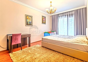 Spacious 3+1 apartment with separate kitchen by the sea in the center of Alanya