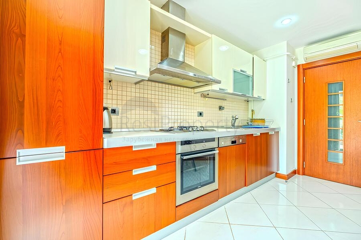 Premium 3+1 Apartment in Alanya Center – 20 m to the Sea, 142 m²