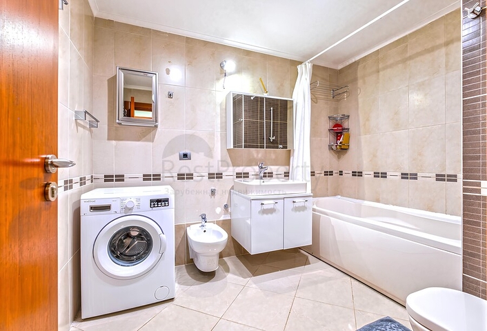 Premium 3+1 Apartment in Alanya Center – 20 m to the Sea, 142 m²