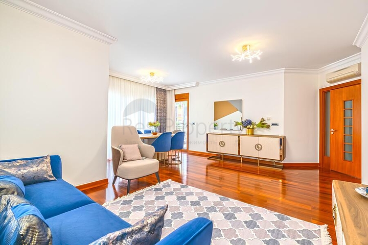 Premium 3+1 Apartment in Alanya Center – 20 m to the Sea, 142 m²