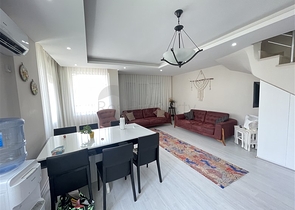 Spacious penthouse in Cikcilli with sea view