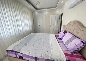 Spacious penthouse in Cikcilli with sea view