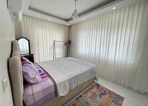 Spacious penthouse in Cikcilli with sea view