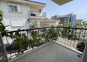 Spacious penthouse in Cikcilli with sea view